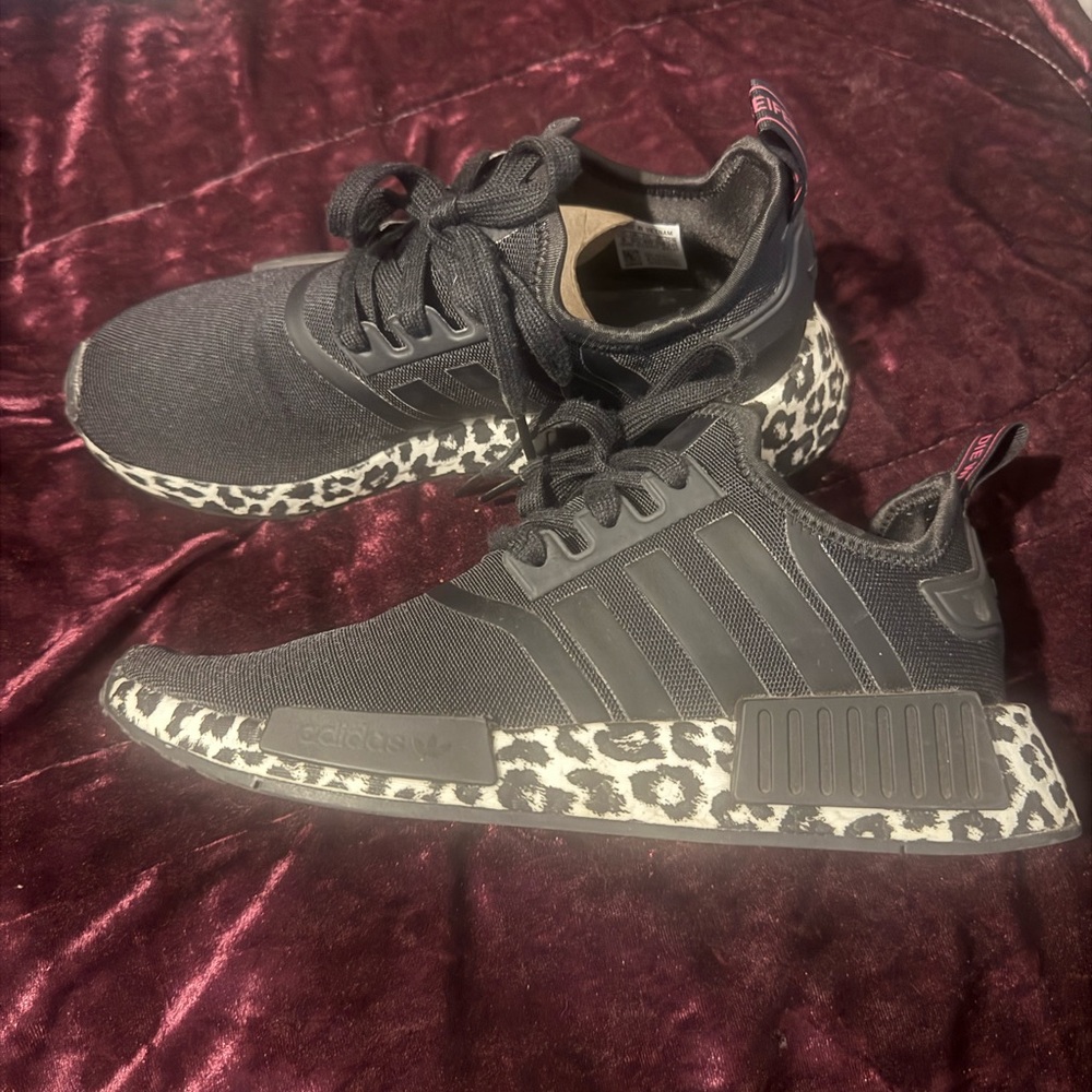 adidas Women’s Black Sneakers with Leopard-Print Midsole